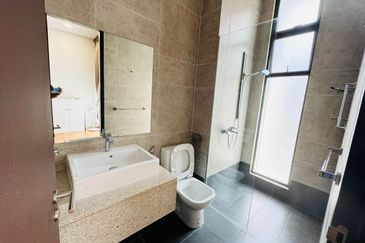 Noble Park @ East Ledang