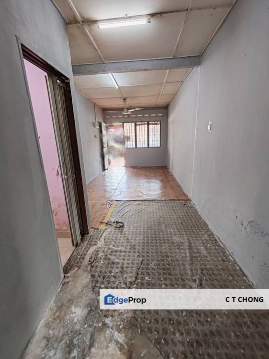 Taman Universiti Johor Single Storey Low Cost For Sale, Johor, Skudai