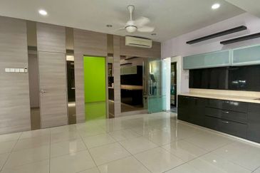 Maple Red, Adda Heights