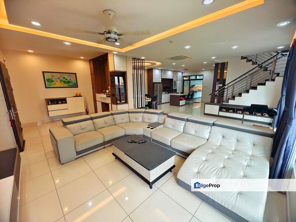Exclusive 3 Storey Semi-D House Desa Tebrau Precinct 12, Johor, Johor Bahru