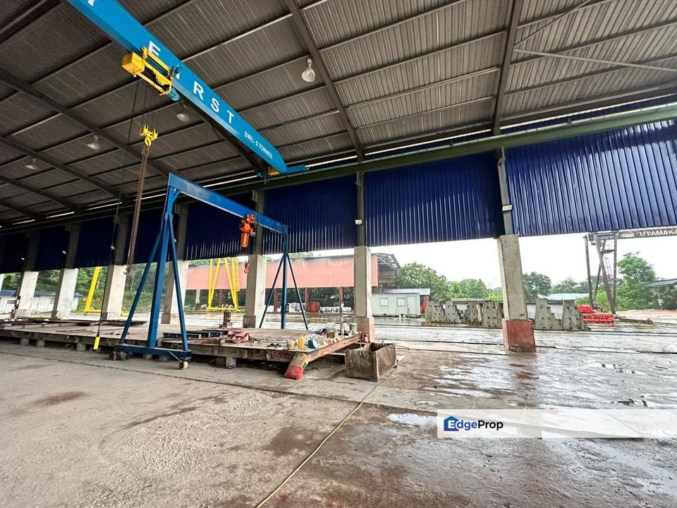  Industrial Zoning Land w/ Factory For Sale Jalan Seelong Jaya, Johor, Senai
