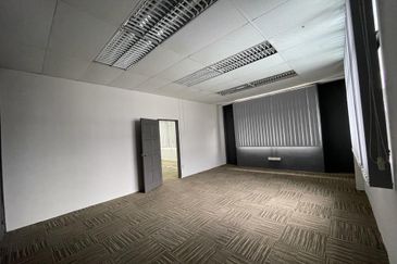 1.5 Storey Detached Factory Desa Cemerlang Jalan Gemilang For Rent