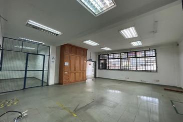 1.5 Storey Detached Factory Desa Cemerlang Jalan Gemilang For Rent