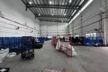 Gelang Patah 1.5 Storey Semi Detached Factory for Sale