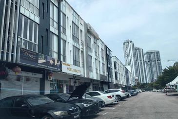 Oasis 2 @ Tropicana Danga Cove