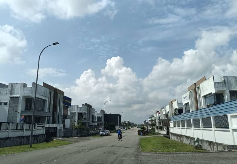 1.5 Storey Semi D Factory in Gelang Patah For Sale