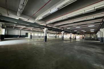 Double Storey Detached Factory Tampoi For Sale