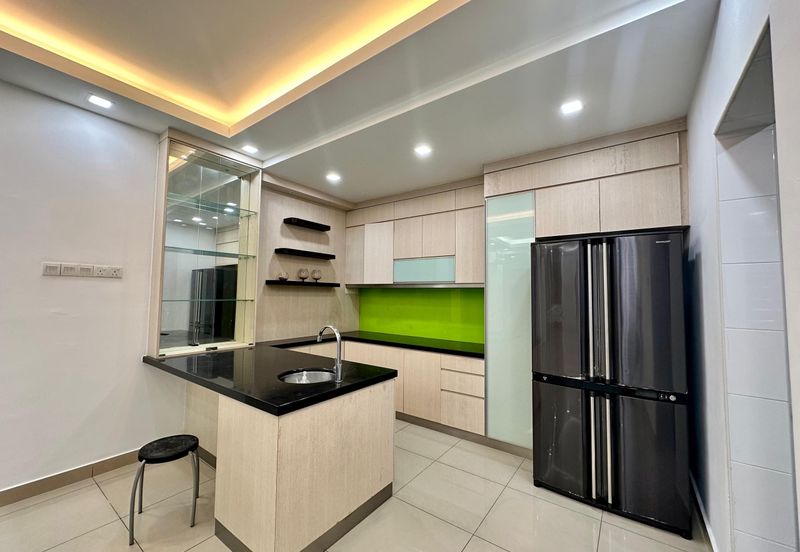 Maple Red, Adda Heights