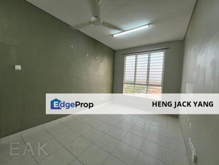 Trifolis Apartment 900 sqft Basic Unit Good Condition 100% Full Loan , Selangor, Klang