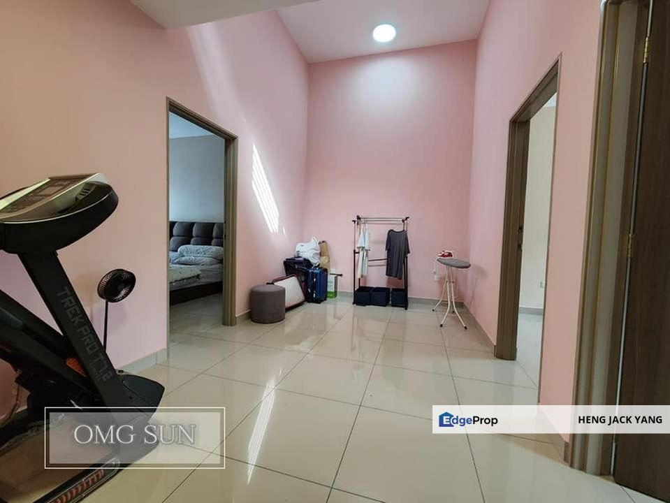 Taman Saga Klang Double Storey End Lot 20x60 Fully Renovated Move In Condition , Selangor, Klang