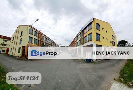 Batu Belah 3 Storey Shop Lot End Lot 20x60 Basic Unit Below Value , Selangor, Klang