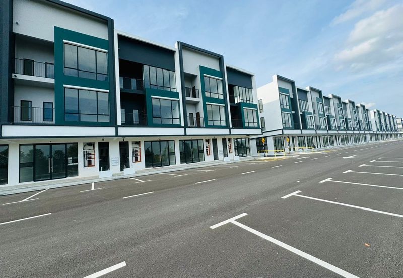 Crest @ Austin Emerald 1