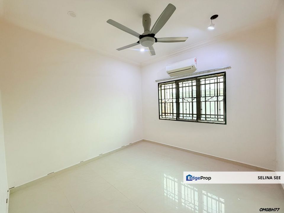 Pekan Kapar Renovated Double Storey Semi D For Sale, Selangor, Kapar 