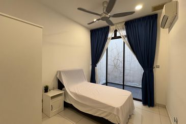 The Canal Garden South, Horizon Hills