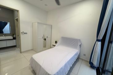 The Canal Garden South, Horizon Hills