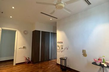 Trinidad Suites @ Puteri Habour