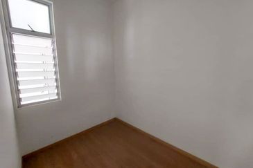 Zeta DeSkye Residence