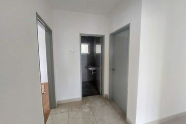 Zeta DeSkye Residence