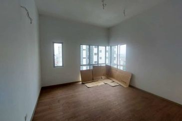 Zeta DeSkye Residence