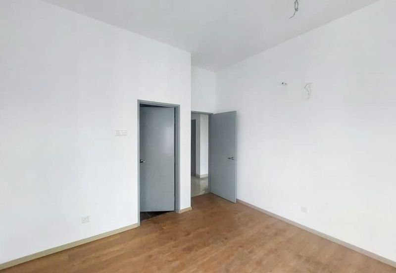 Zeta DeSkye Residence