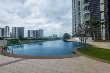 Zeta DeSkye Residence