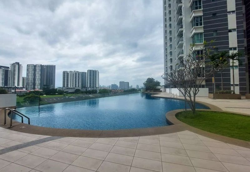 Zeta DeSkye Residence