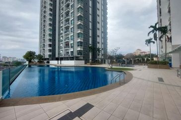 Zeta DeSkye Residence