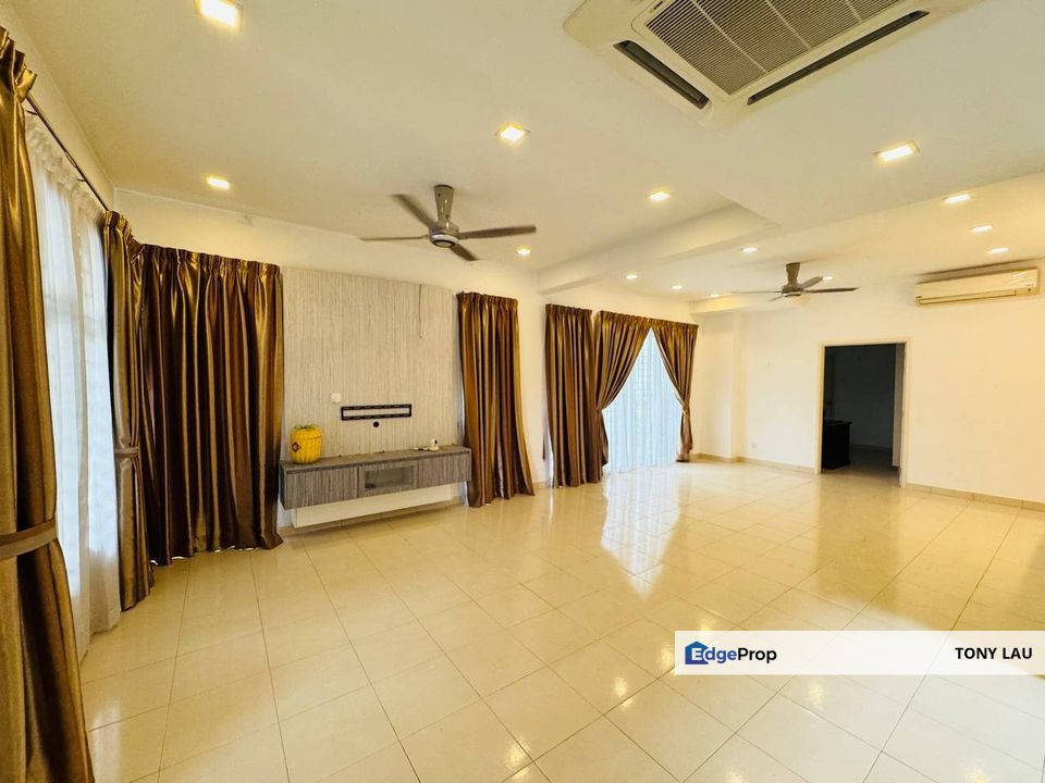 Fully Renovated Corner Lot Facing Playground – Bandar Bukit Raja, Selangor, Klang