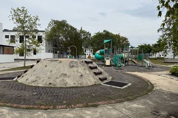 Clover Resort Residence, Bandar Sri Sendayan