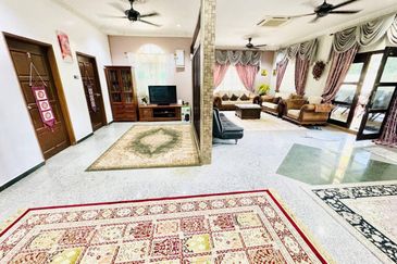 Fully Furnished Single-Storey Bungalow with Spacious Land for Sale @  Kuang, Sungai Buloh, Selangor