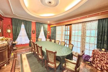 Freehold Golf Resort Living Spacious Layout Fully Renovated @ Lakeview Bungalow, Saujana Resort, Shah Alam