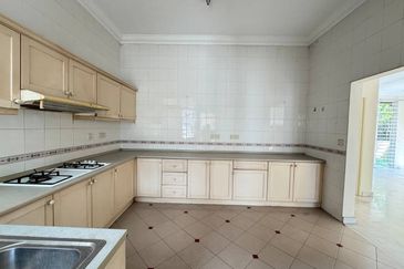 Freehold Semi D @ Bandar Sri Damansara Jalan Damar