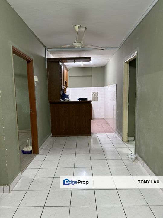 Affordable rental Great Location Near to LRT Cahaya @ Taman Cahaya Apartment, Ampang , Selangor, Ampang