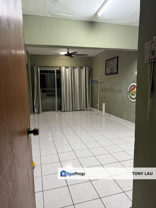 Affordable rental Great Location Near to LRT Cahaya @ Taman Cahaya Apartment, Ampang , Selangor, Ampang