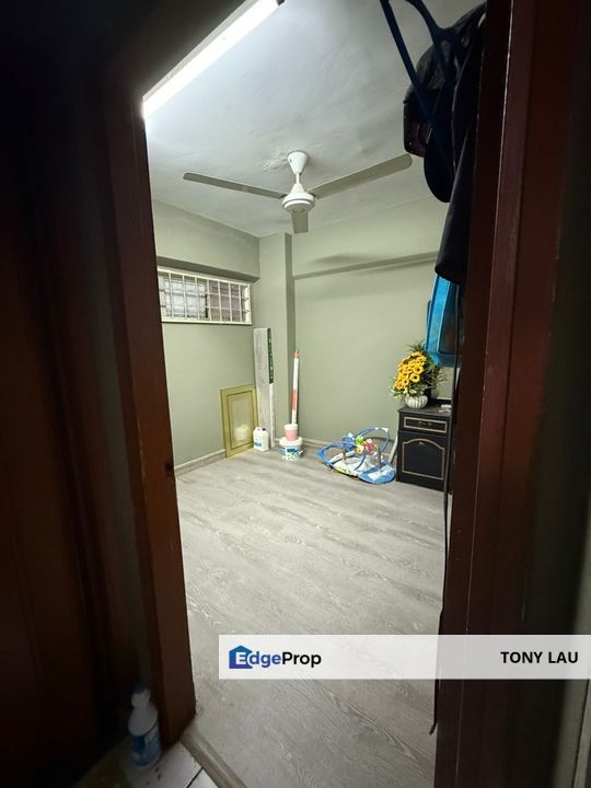 Affordable rental Great Location Near to LRT Cahaya @ Taman Cahaya Apartment, Ampang , Selangor, Ampang