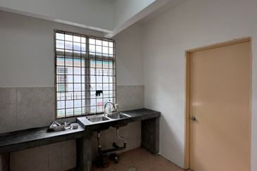 Taman Tasik Semenyih (Lake Residence)