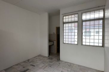 Taman Tasik Semenyih (Lake Residence)