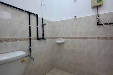 Taman Tasik Semenyih (Lake Residence)