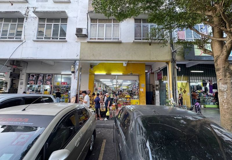 Dataran Otomobil, Seksyen 15