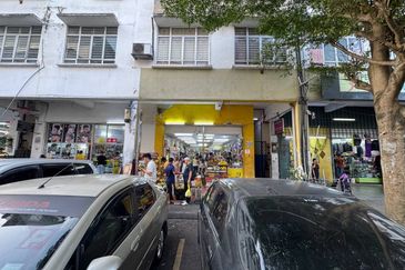 Dataran Otomobil, Seksyen 15