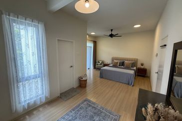 Crescent Park Townvilla