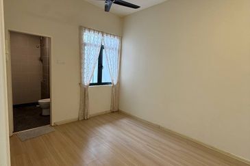 Crescent Park Townvilla