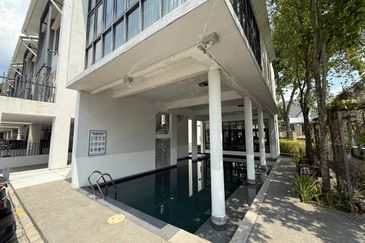 Crescent Park Townvilla