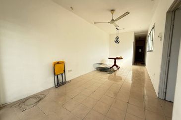 Residensi Bistaria, Ukay Bistari