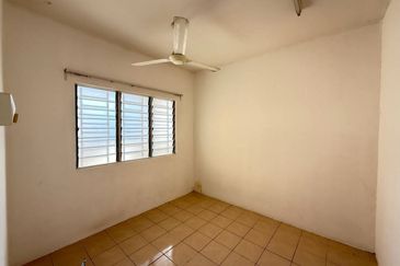 Residensi Bistaria, Ukay Bistari