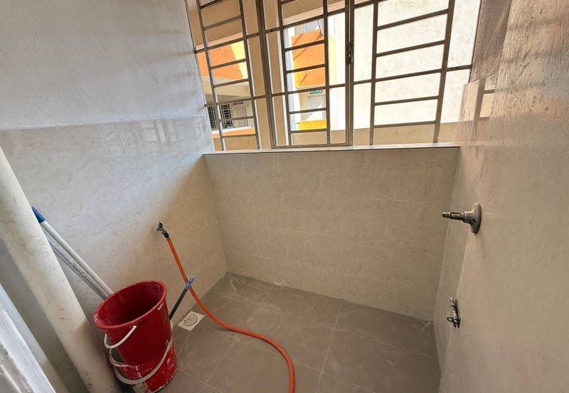 Residensi Bistaria, Ukay Bistari