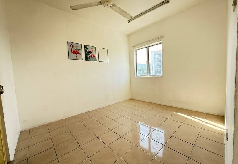 Residensi Bistaria, Ukay Bistari