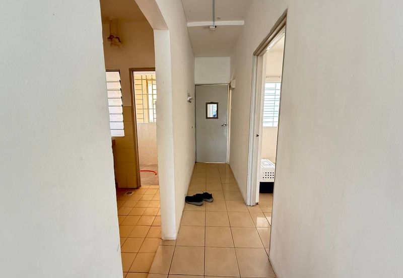 Residensi Bistaria, Ukay Bistari