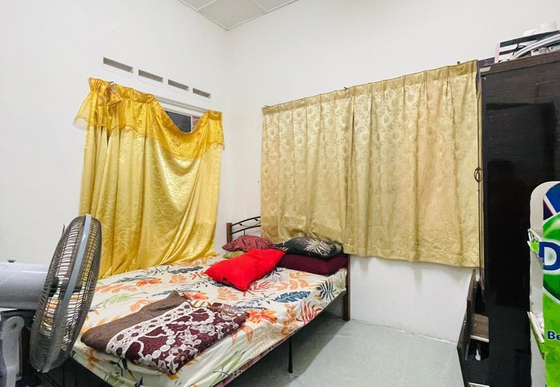 Corner Lot, Jaya Gading, Kuantan | Freehold | Bumi Lot | Built-up ±2,160 sqft | Tanah ±2,960 sqft