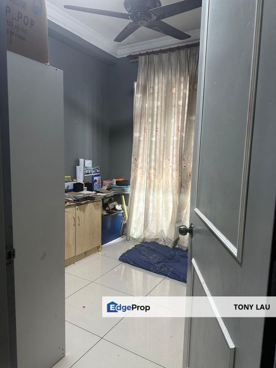 End Lot unit Strategic Location @ KL Traders Square @ Jalan Gombak, Kuala Lumpur, Gombak
